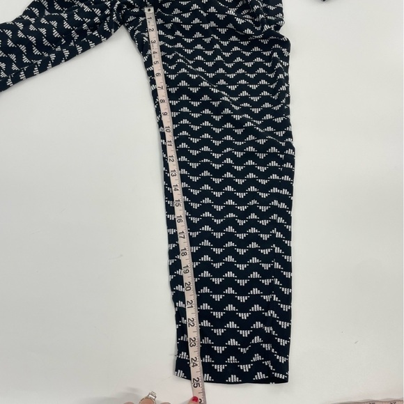Old Navy Black and white geometric Minimalist Ankle  jumpsuit Small - Picture 14 of 14